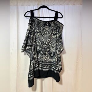 IMAN Black and White Paisley Cold Shoulder Blouse